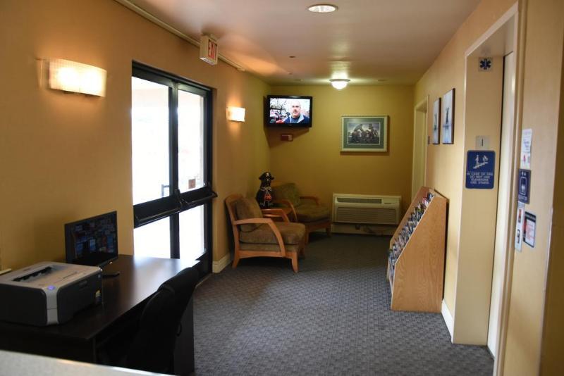 Howard Johnson By Wyndham Middletown Newport Area Exterior foto