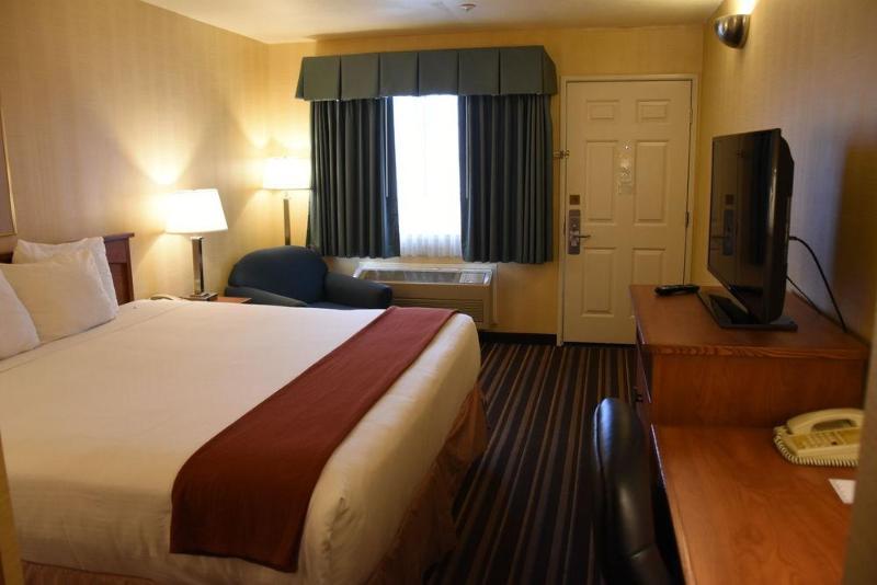 Howard Johnson By Wyndham Middletown Newport Area Exterior foto