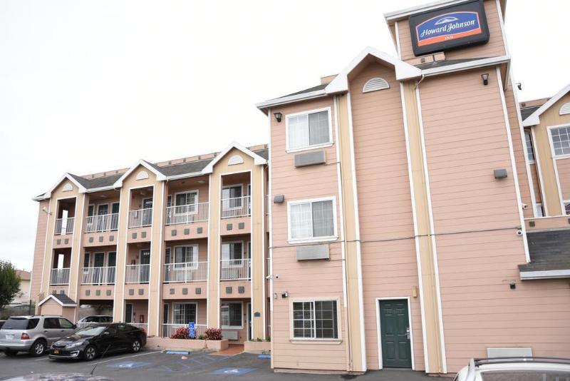 Howard Johnson By Wyndham Middletown Newport Area Exterior foto